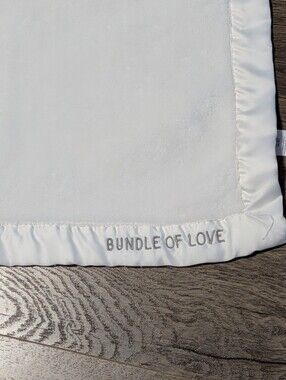 Carters Baby Plush Blanket Satin Trim . Bundle Of love Embroidered Crib GUC